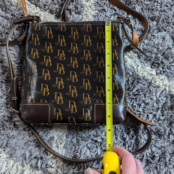 Dooney & Bourke Brown Crossbody Everyday Bag Signature DB Logo - Picture 5 of 7